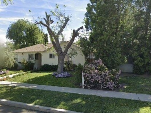 5906 Beckford Avenue, sold for $950,000